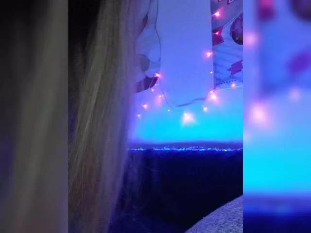 Offline Pink-Donut on BongaCams