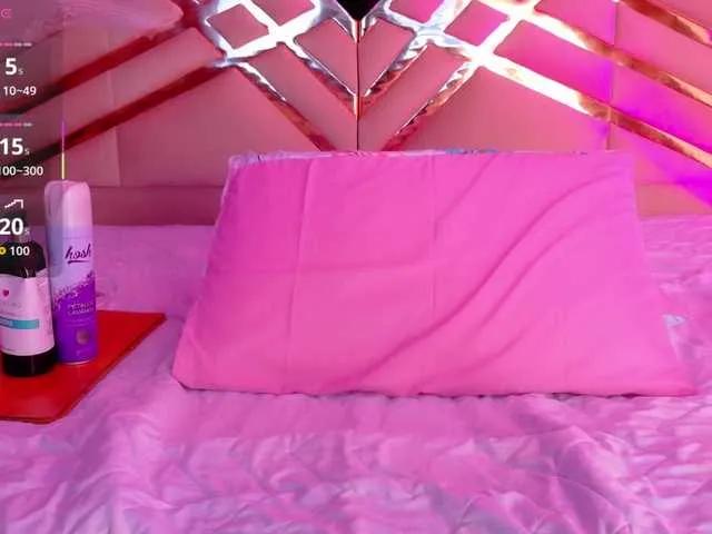 BongaCams playfulcurvy is Freechat playfulcurvy — I get turned on by dominant people, dirty words, soft caresses on my legs and breasts