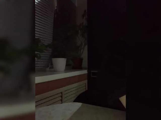 Offline Poli999 on BongaCams