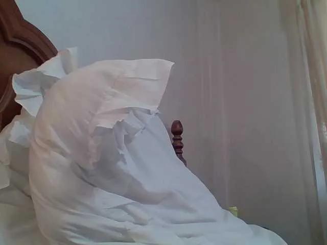 pussylips53 on BongaCams 