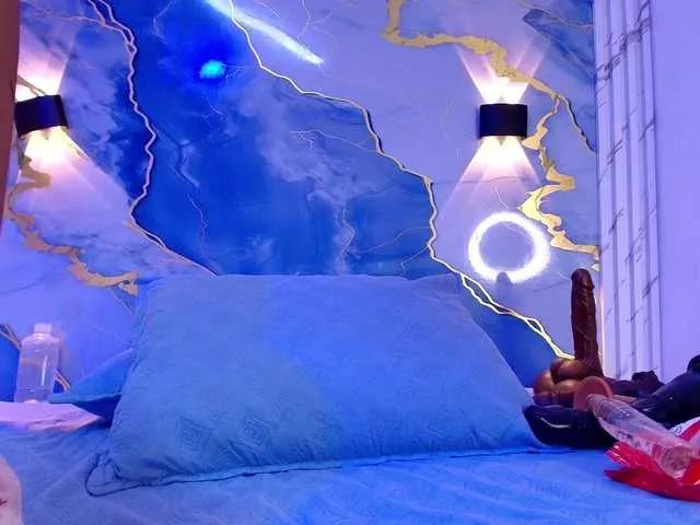 Freechat rayne-lor on BongaCams