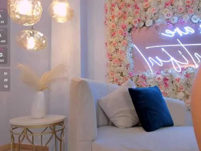 Offline RebeccaHudson on BongaCams