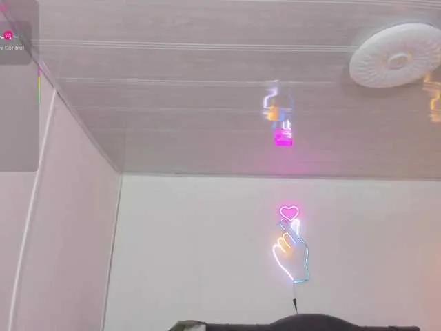 Offline SAAYA-TAY on BongaCams