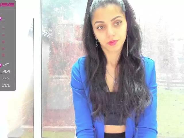 Freechat sarabecker on BongaCams