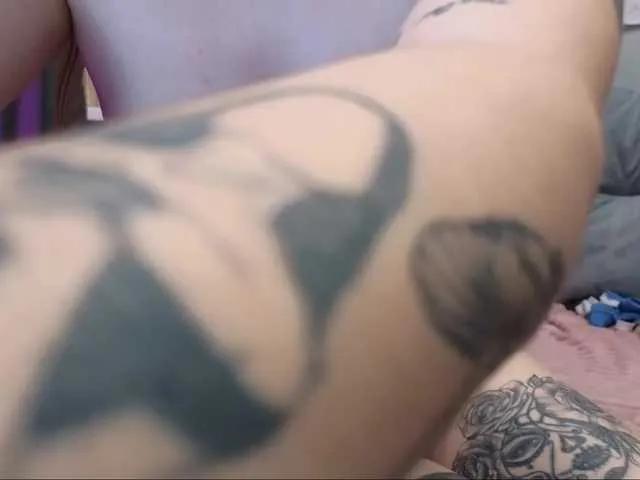 Offline SarahSam on BongaCams