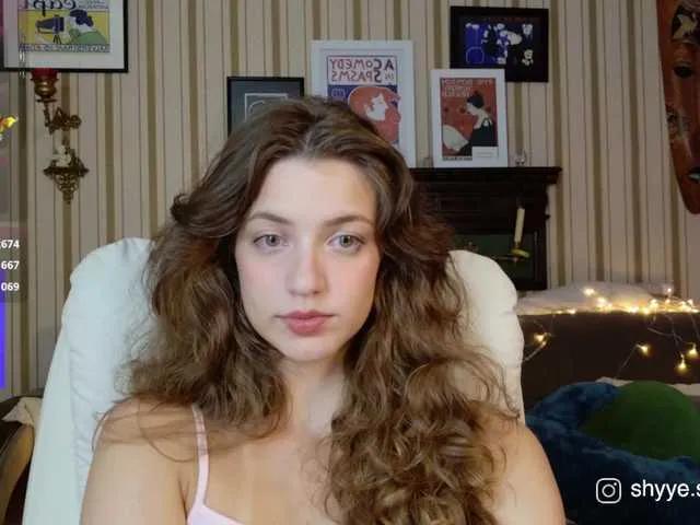 Freechat SarahSupershy on BongaCams