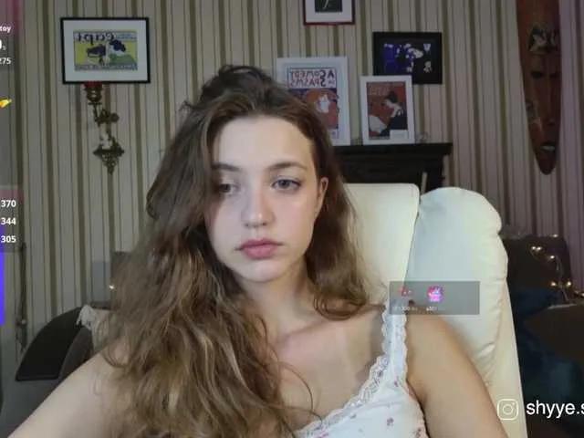 Freechat SarahSupershy on BongaCams