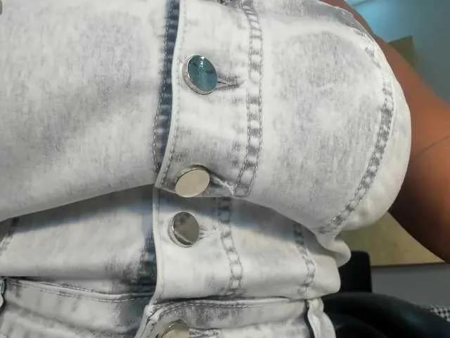 Offline SavannahStorm on BongaCams