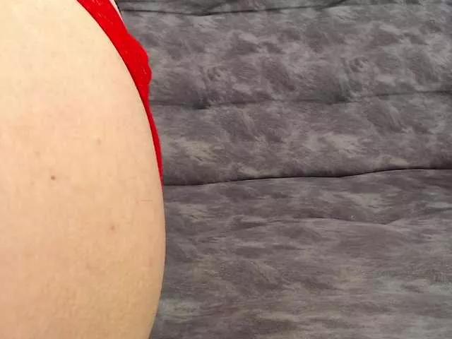 Offline scarlet-jones on BongaCams