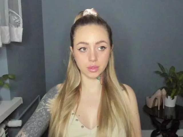 Offline SEXYcoralie on BongaCams