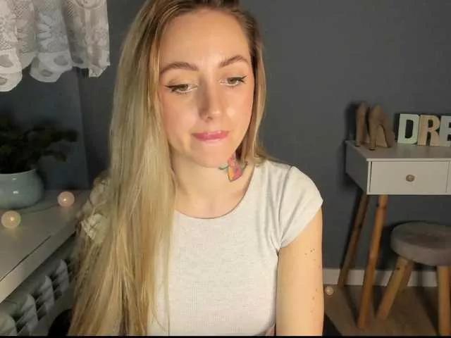 Offline SEXYcoralie on BongaCams