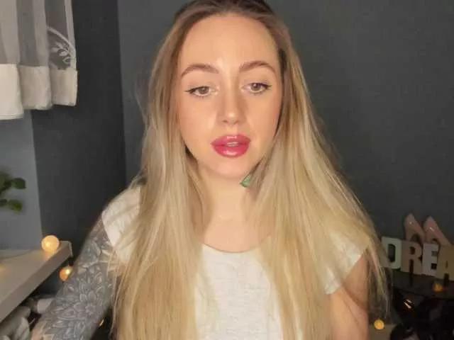 Offline SEXYcoralie on BongaCams