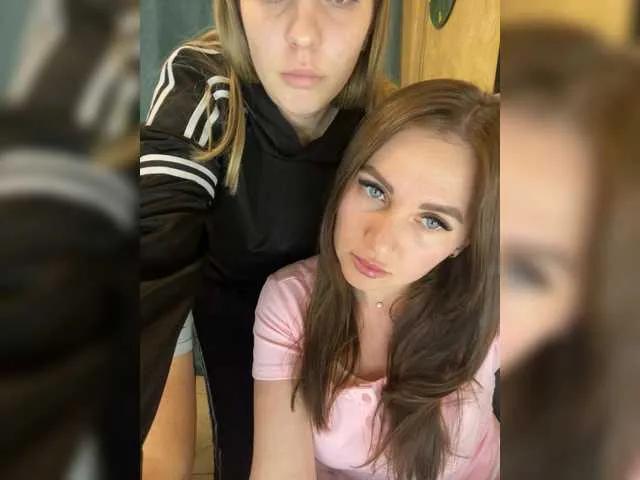 Offline SladenkieVmeste on BongaCams