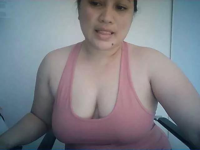 soffia-mae on BongaCams 