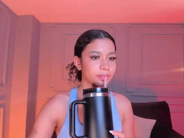 BongaCams SophieHouston is Freechat SophieHouston — I love it when they support me, that means they like my show and get horny with my body.