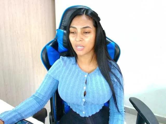 Offline Sophiiaaxx on BongaCams