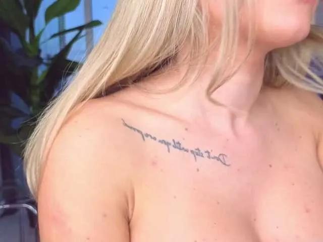 Offline SpoilM3Mor3 on BongaCams