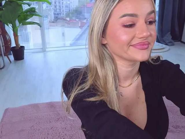 Offline SpoilM3Mor3 on BongaCams