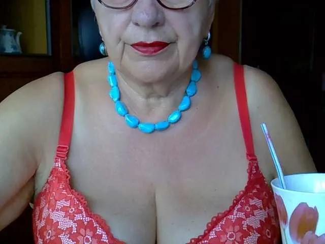 Offline SweetCherry00 on BongaCams