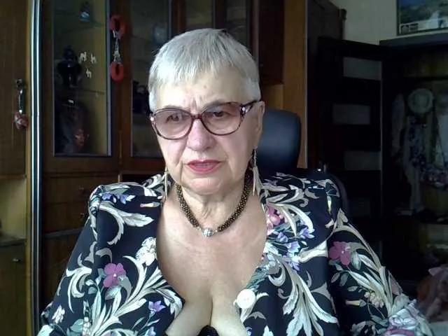 Offline SweetCherry00 on BongaCams