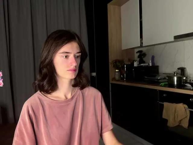 Offline SweetieTati on BongaCams