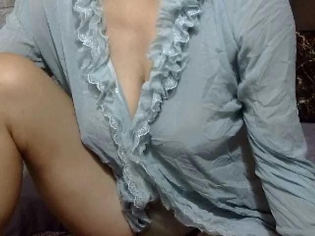 Offline sweetmama17 on BongaCams