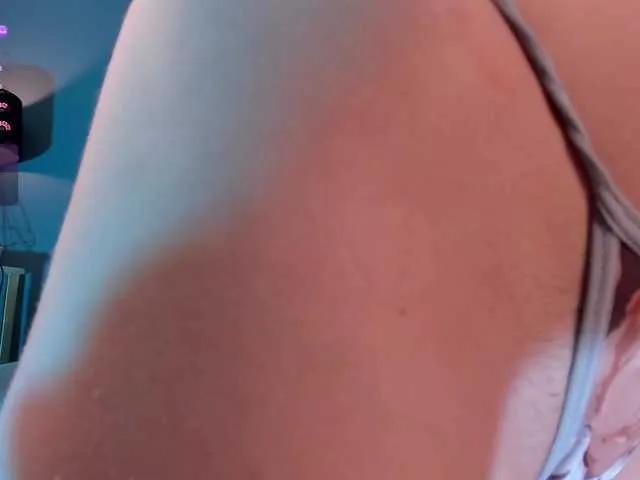 Freechat TaraLawrence on BongaCams