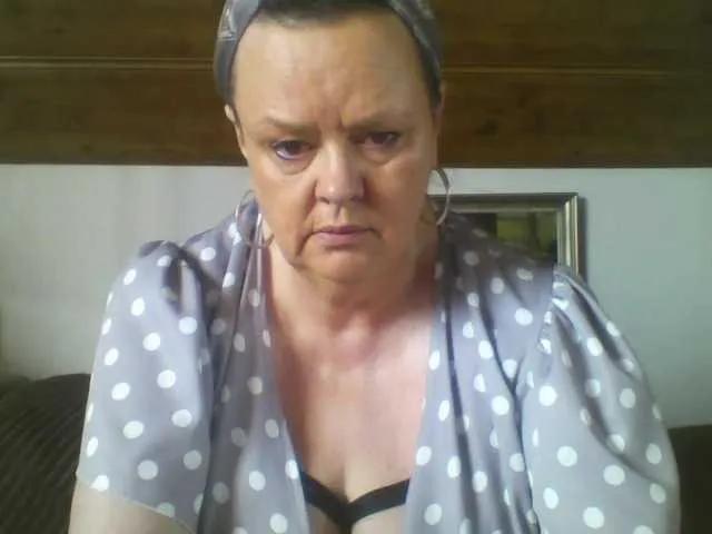 Offline TiffanyAmore on BongaCams