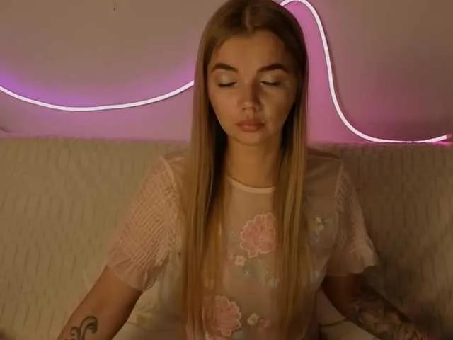 Offline Trusty-dottie on BongaCams