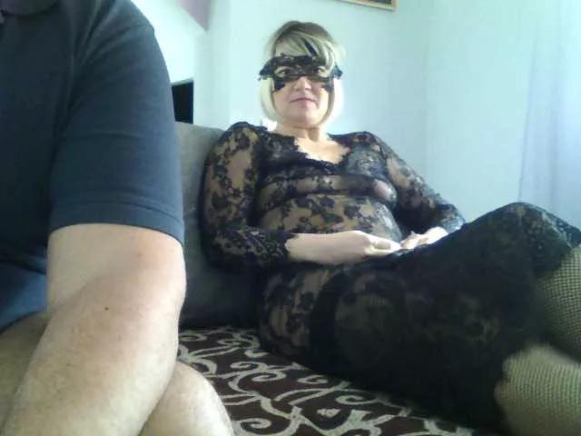 Offline uckyCoupleXXX on BongaCams