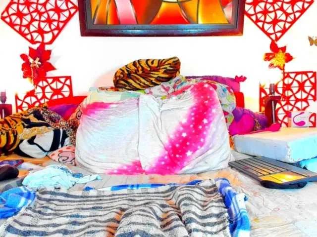 Offline XxXbrunettesquirtxXx on BongaCams