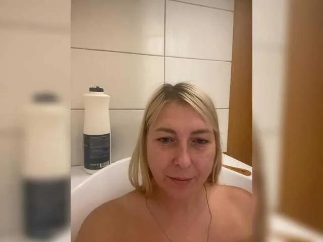 Offline Xyligana on BongaCams