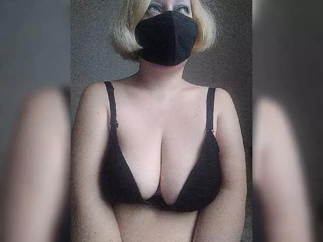 yana38a on BongaCams 