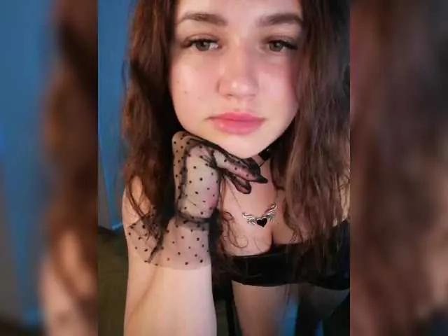 Offline Yulua1285 on BongaCams