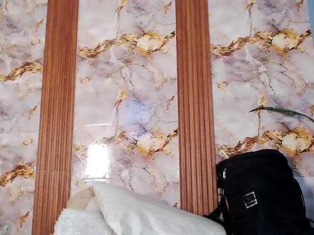 Offline zoeyfox on BongaCams