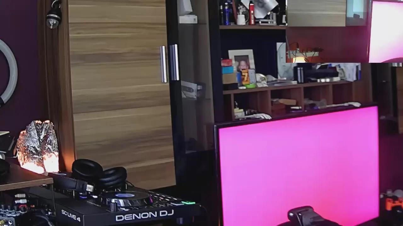 Offline 1st_omen on Cam4