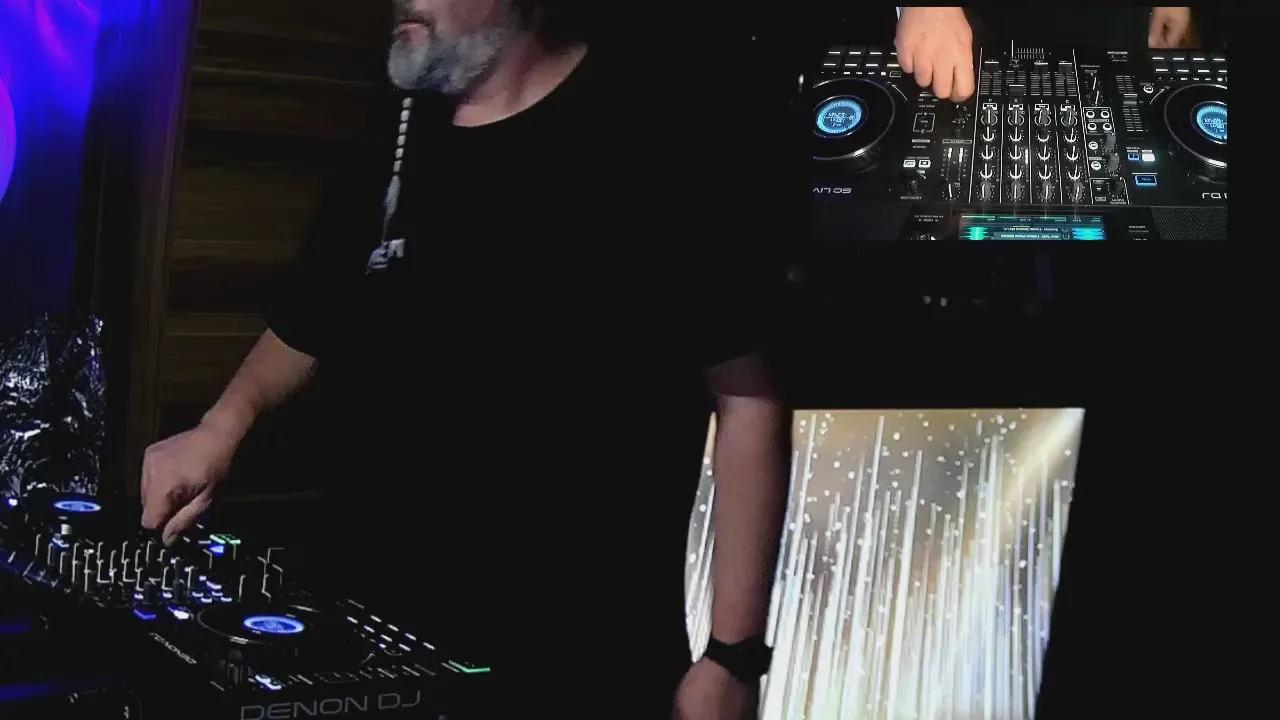 Offline 1st_omen on Cam4