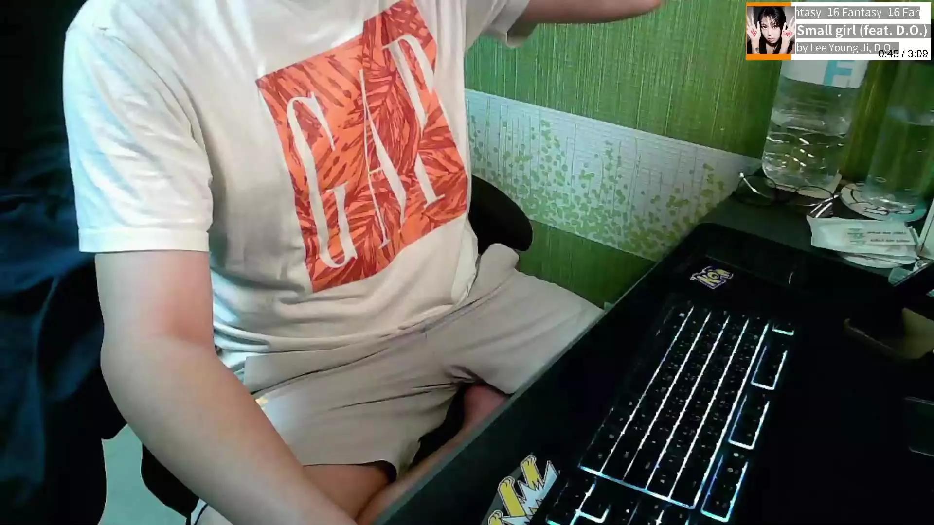 23355663 on Cam4 