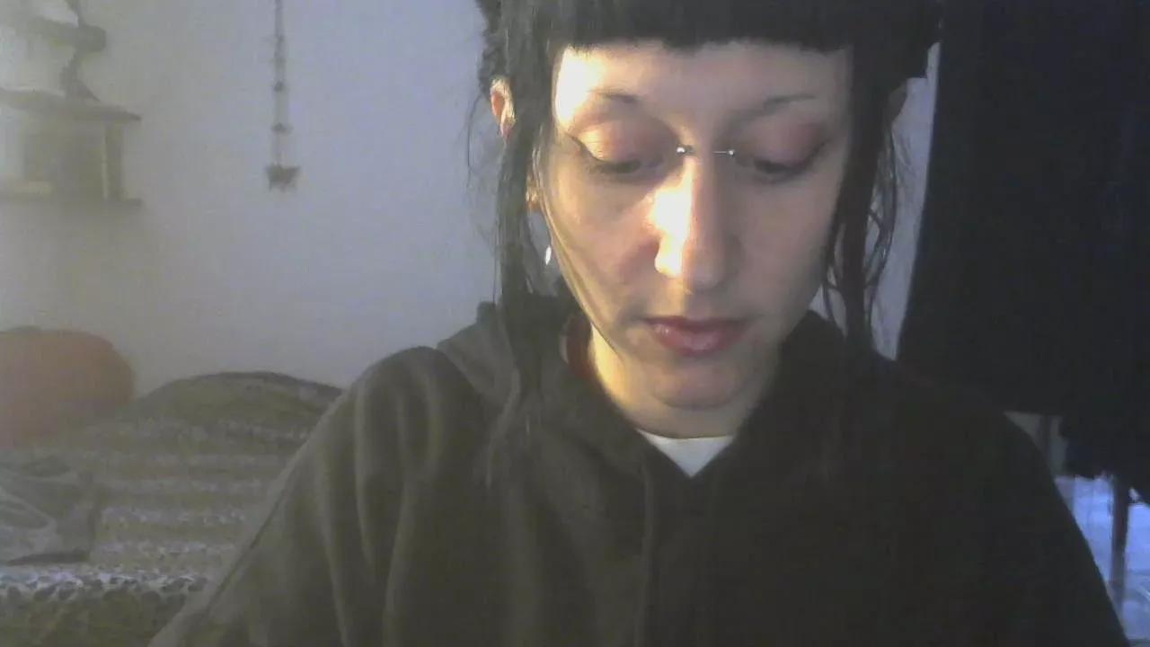 333lucifer3 on Cam4 