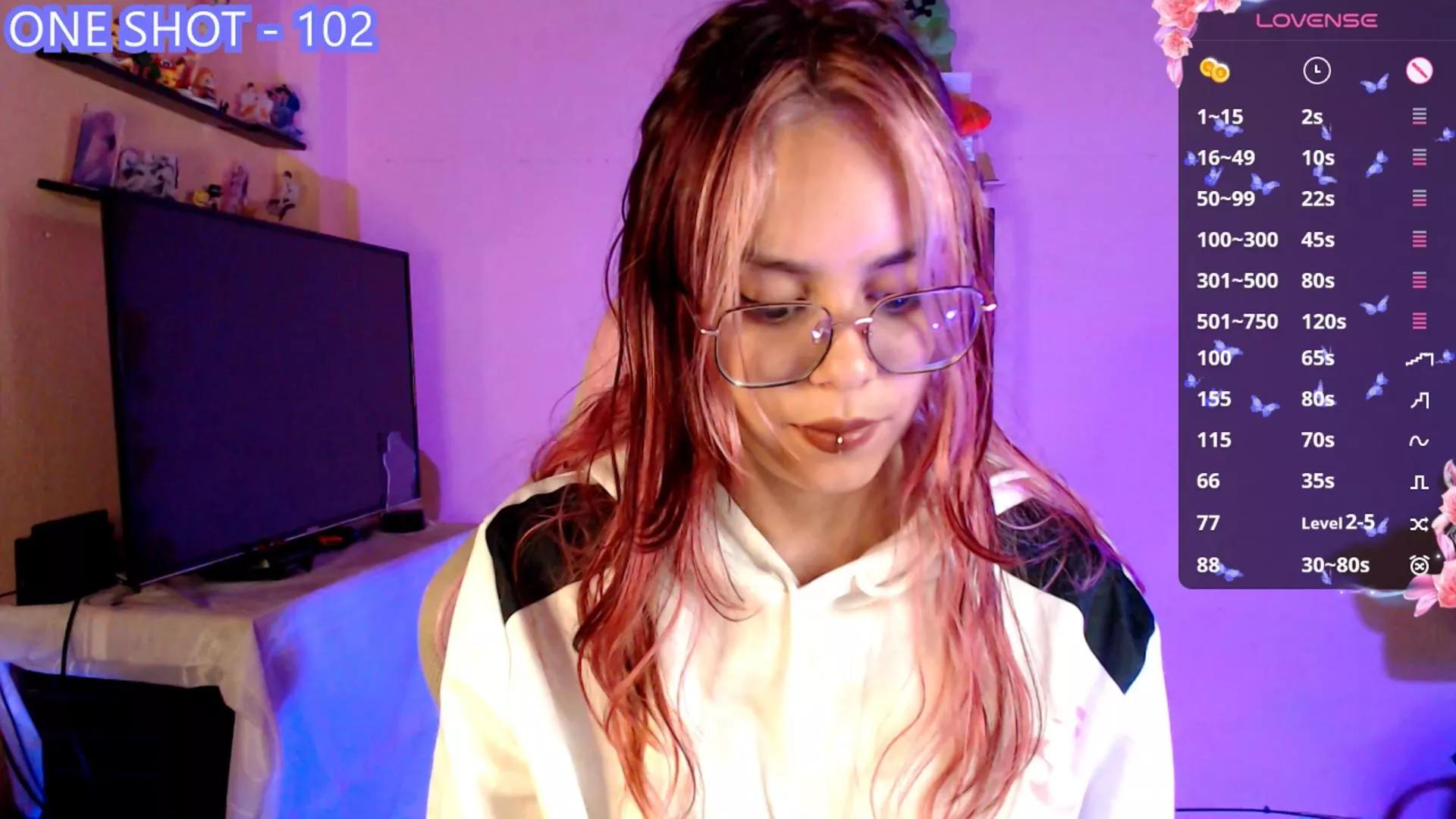 7Hana7 on Cam4 