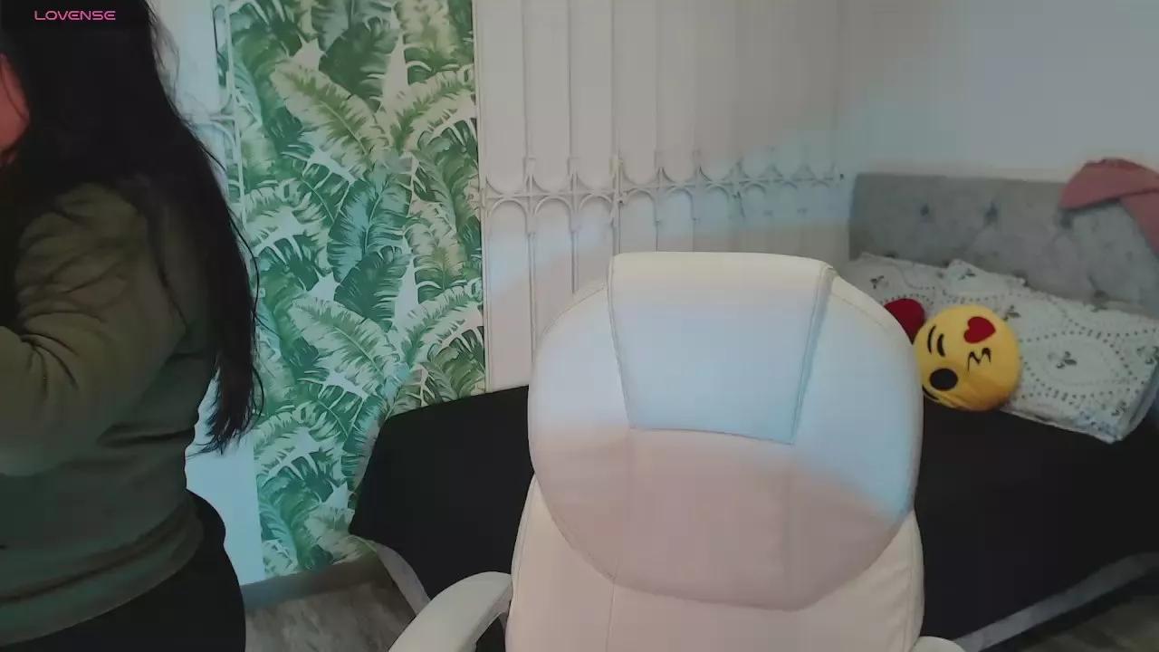 _lili_rose on Cam4 