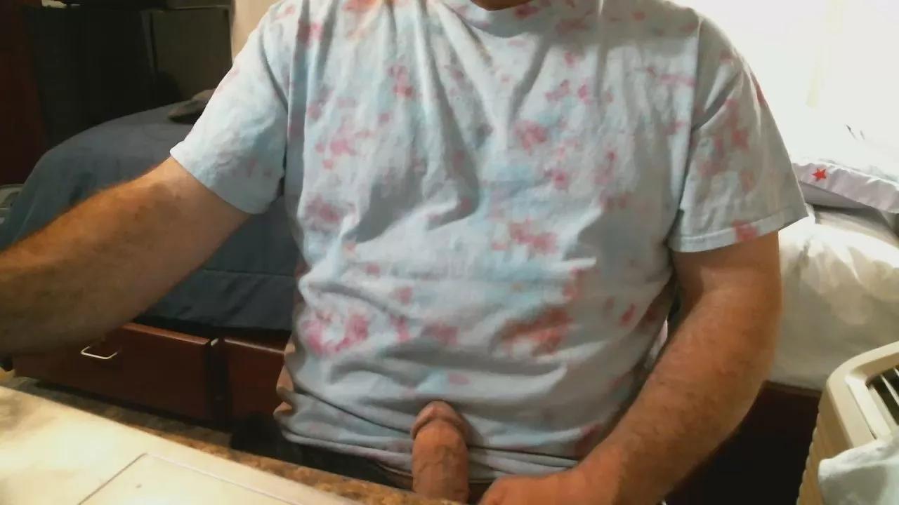 Adam8067 on Cam4 