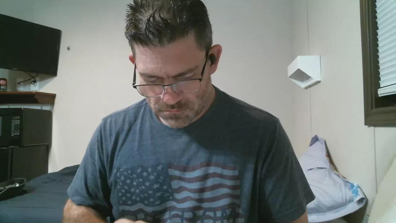 Adam8067 on Cam4 