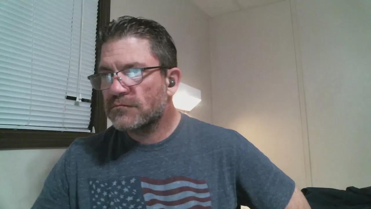 Adam8067 on Cam4 