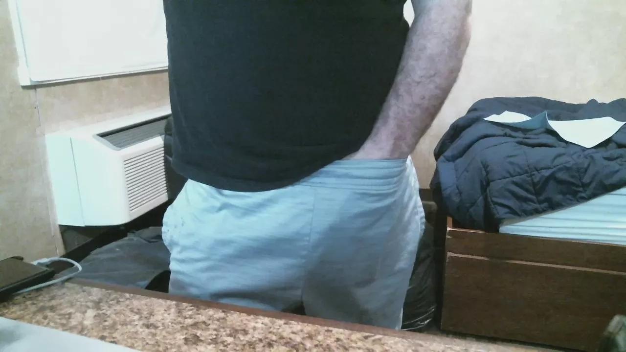 Adam8067 on Cam4 