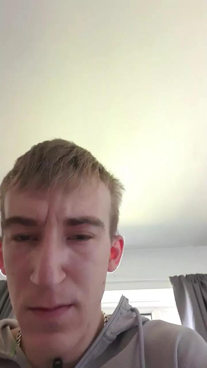 adamross1999 on Cam4 