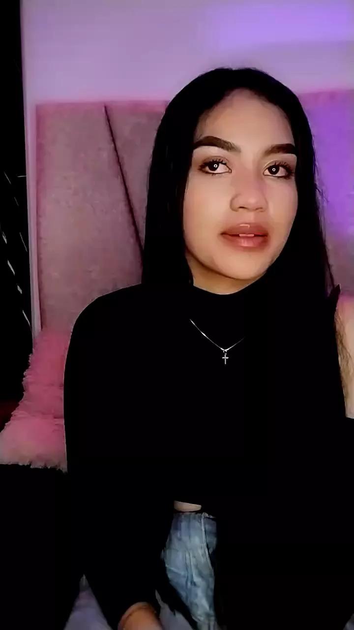 Alahiateen on Cam4 
