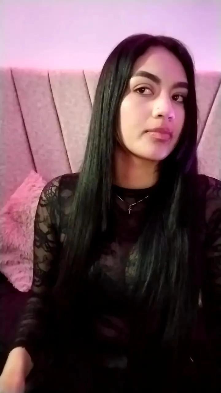 Alahiateen on Cam4 