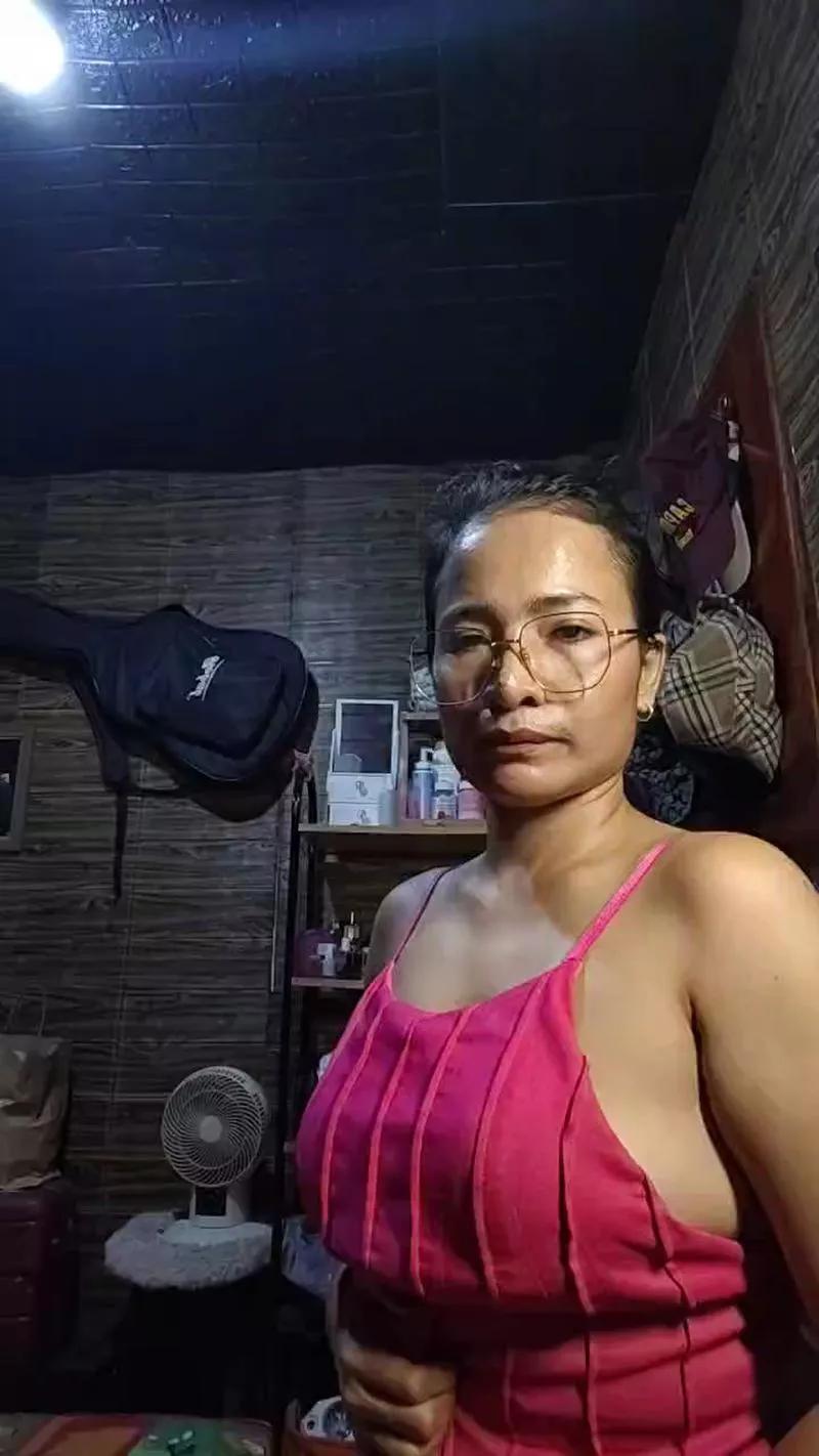 Albina1986 on Cam4 