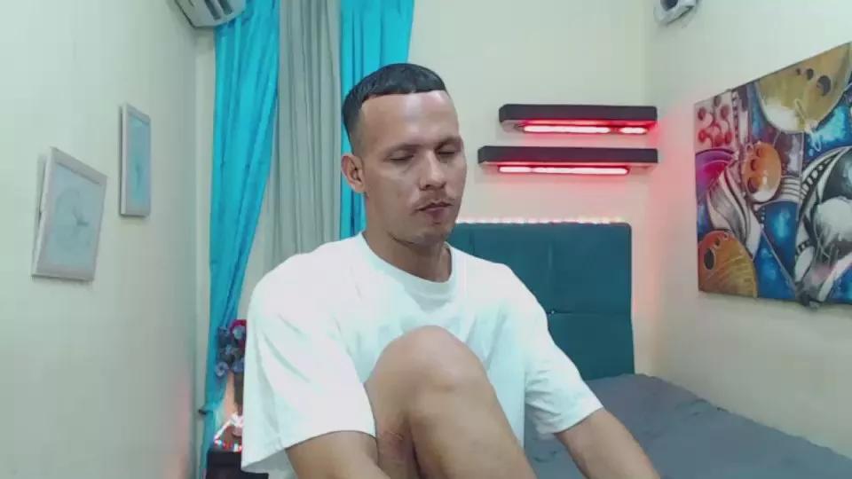 ALEEXBIGCOCK on Cam4 